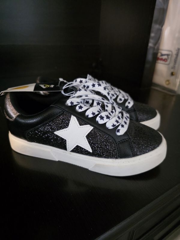 “Kids&#39; Kaitlyn Court Sneakers - Art Class Black SIZE 3 New NO BOX
