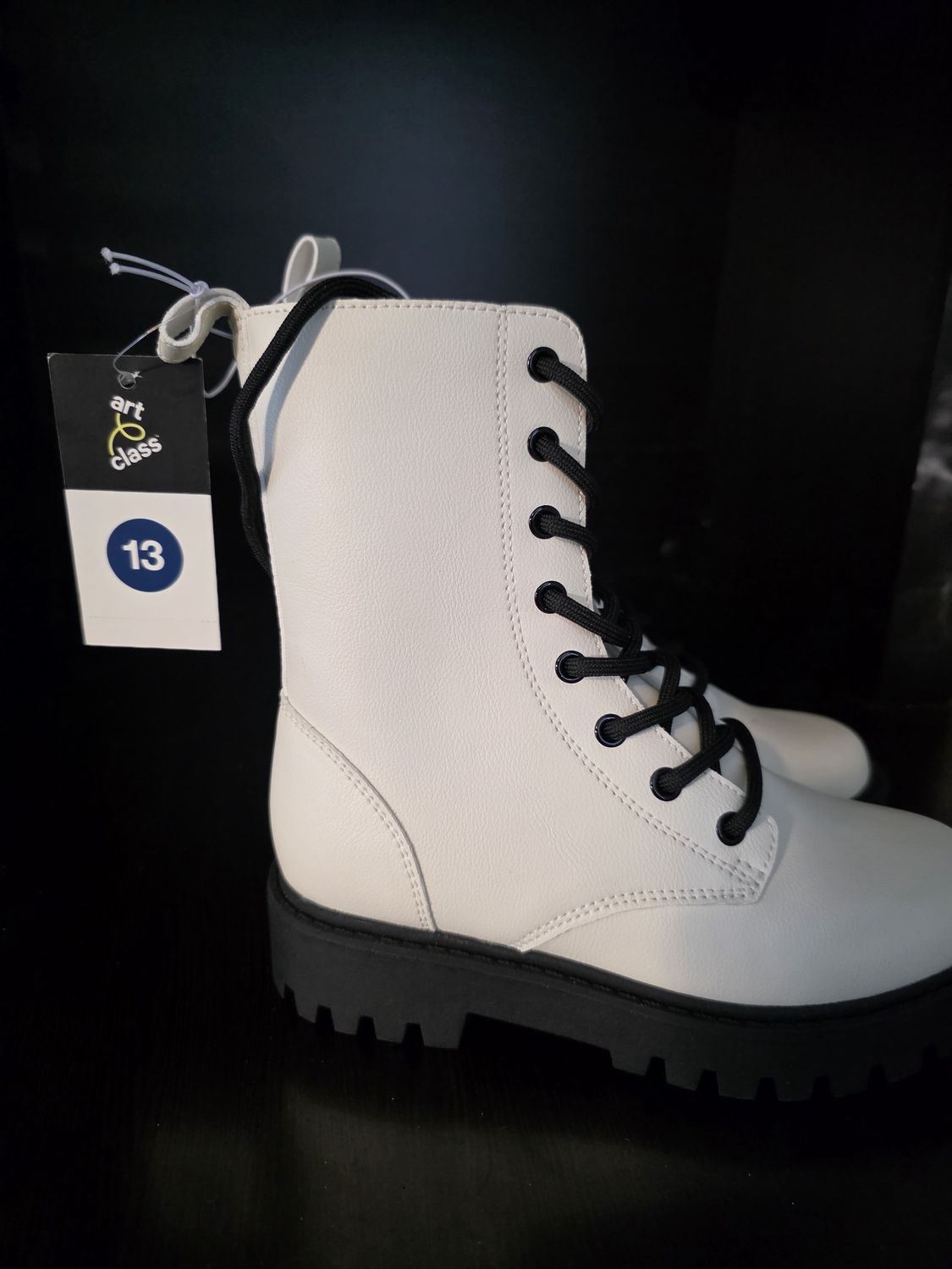 Art Class Khari Lace-Up Combat Boots - White - Girls size 13 New NO BOX
