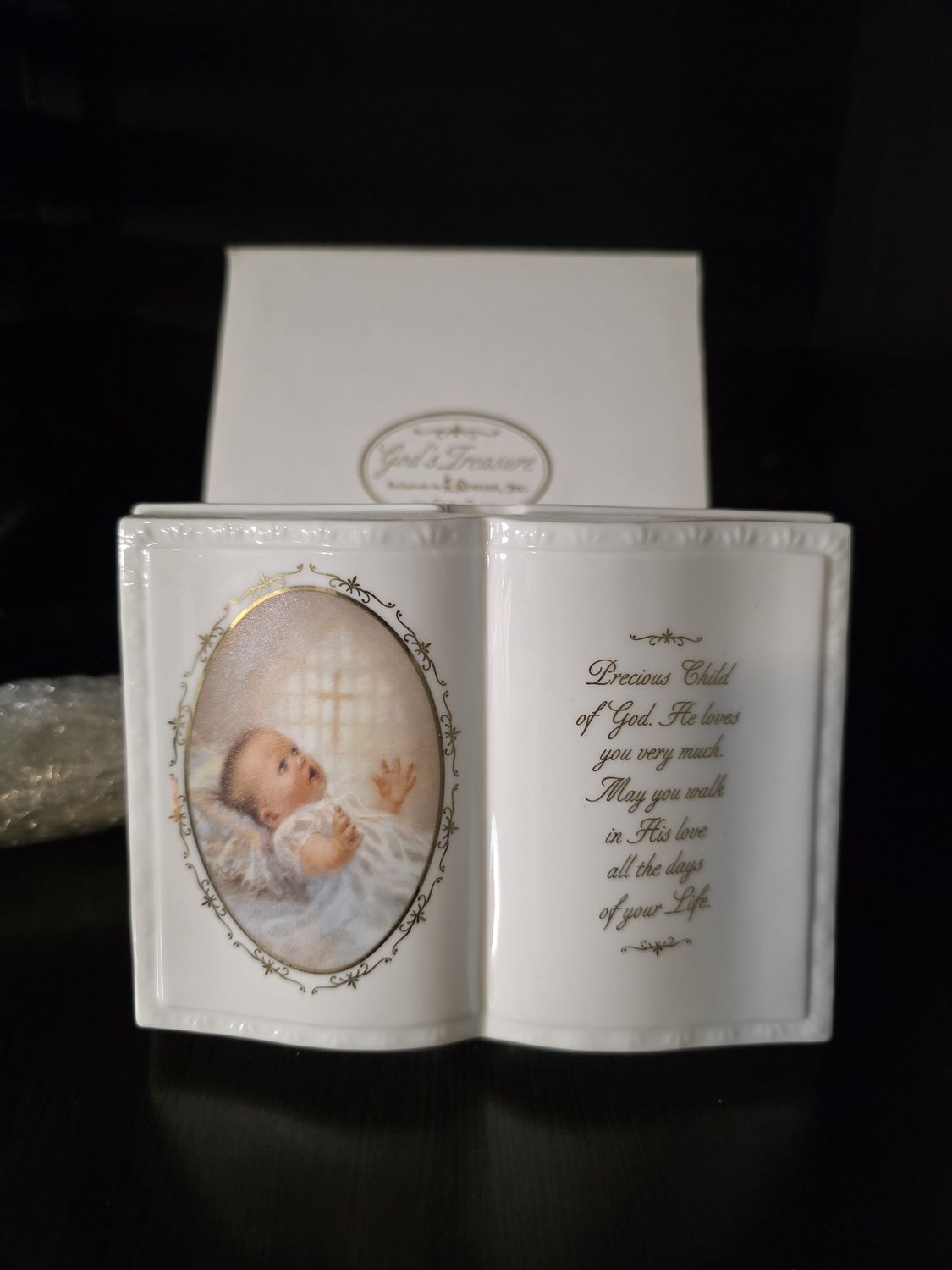 GOD&#39;S TREASURE BY ROMAN INC WITH LIGHT