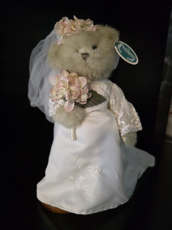 Bearington Collection MRS LOVINGTON #1544 10” Bride Vintage WITH TAGS AND STAND