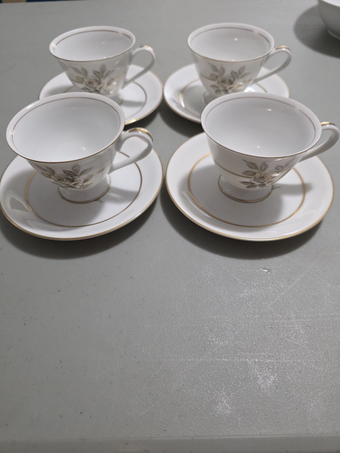 VINTAGE ENCANTO CHINA 4 CUPS 4 SAUCERS BROWN ROSE