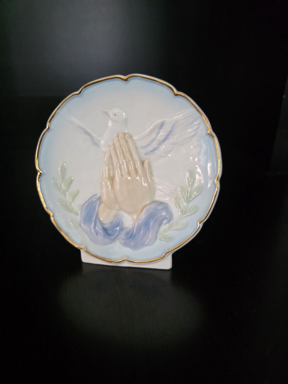 Ceramic Prayer Hands with White Dove Decorative Standing Plate WITH LIGHT HOLE