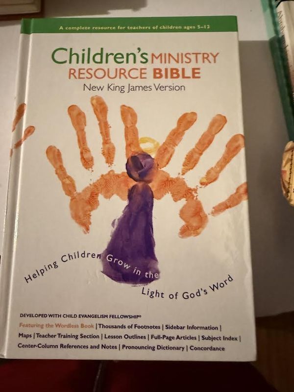 Children&#39;s Ministry Resource Bible New King James Version