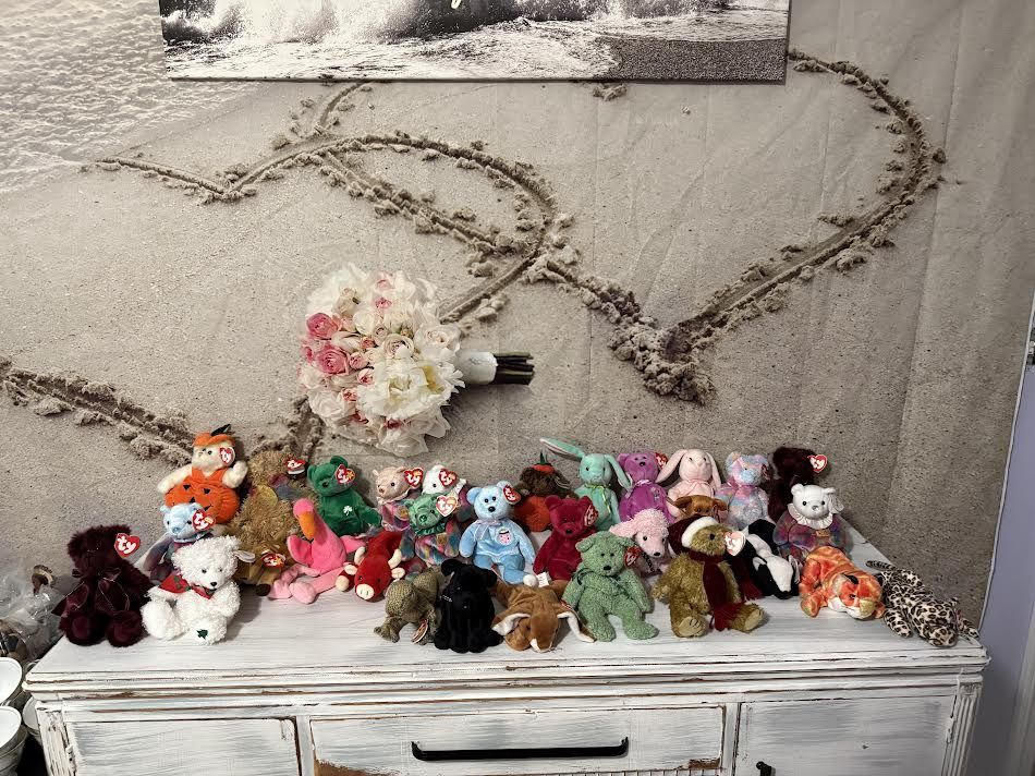 Huge Lot Beanie Babies with Tags