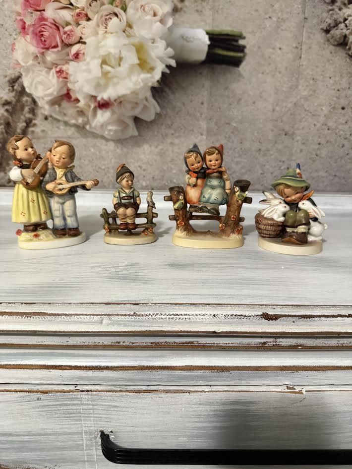 Vintage TMK 2 Hummel Goebel LOT OF 4