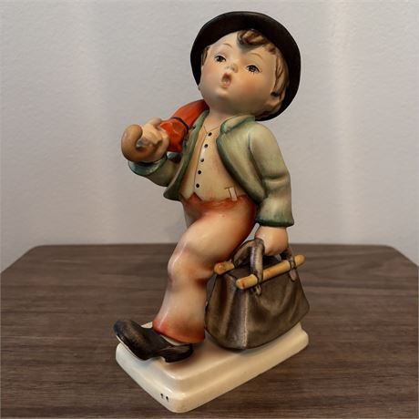 "Merry Wanderer" TM2 7.5" Goebel Hummel Figurine