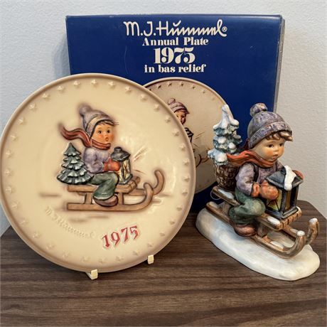 Hummel Goebel Ride Into Christmas Figurine TM5 &amp; 1975 Annual Plate