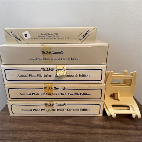 Goebel Hummel Annual Plates w/ Boxes/Stands Lot - 1981, &#39;82, &#39;84, &#39;85 and &#39;88