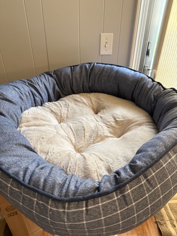 AMERICAN KENNEL CLUB 31-Inch Deluxe Plaid Round Bolster Dog Bed