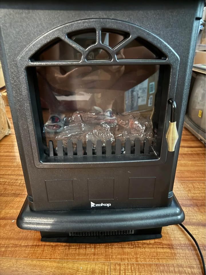 New in Box HT1108 1500w Electric Fireplace Infrared Heater, Freestanding Fireplace Stove