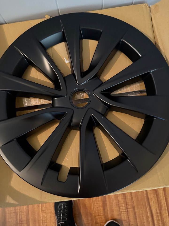 New Mayde 19” Hubcap Black Tesla Model