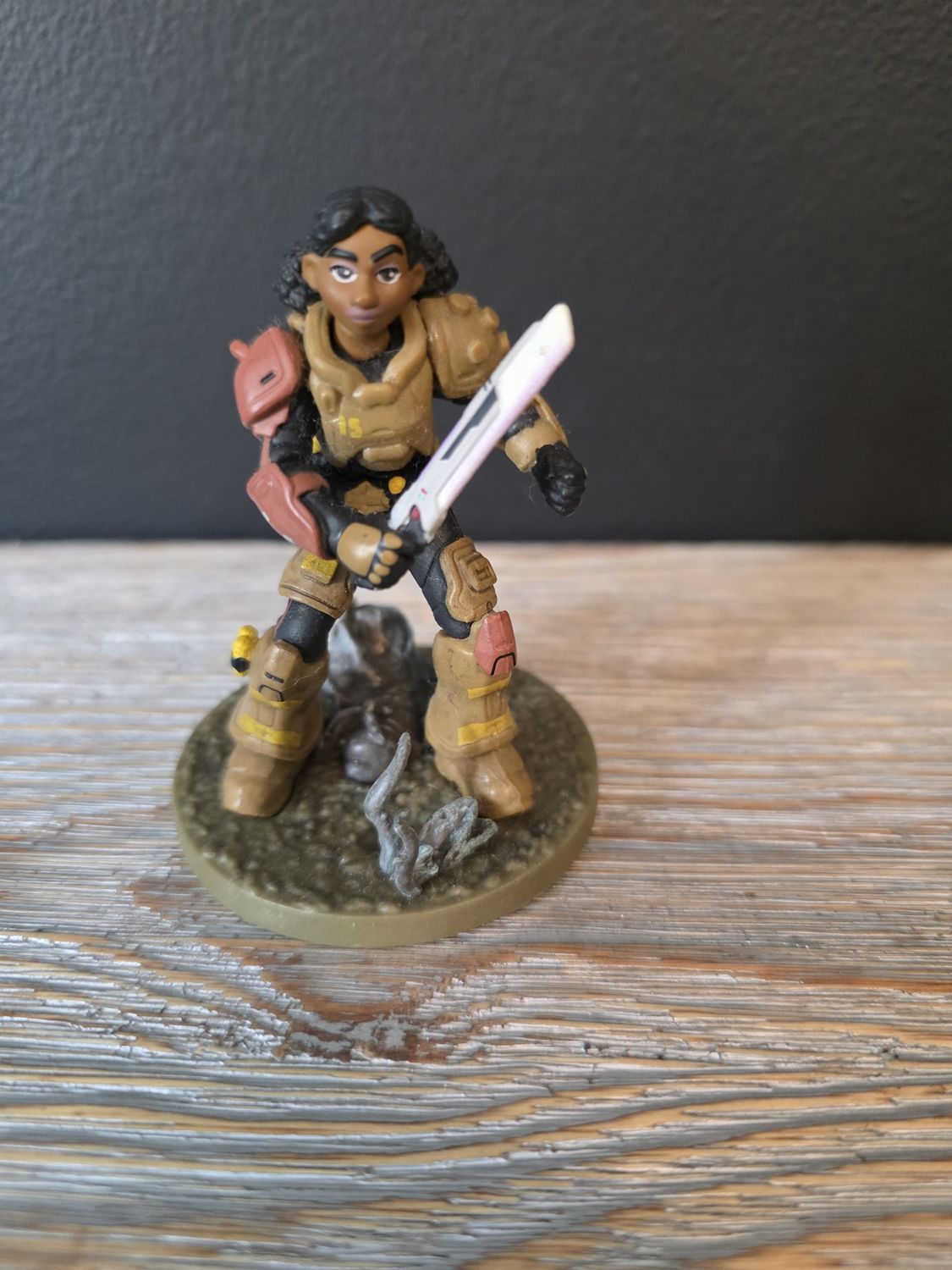 Disney&#39;s Izzy Hawthorne Action Figure