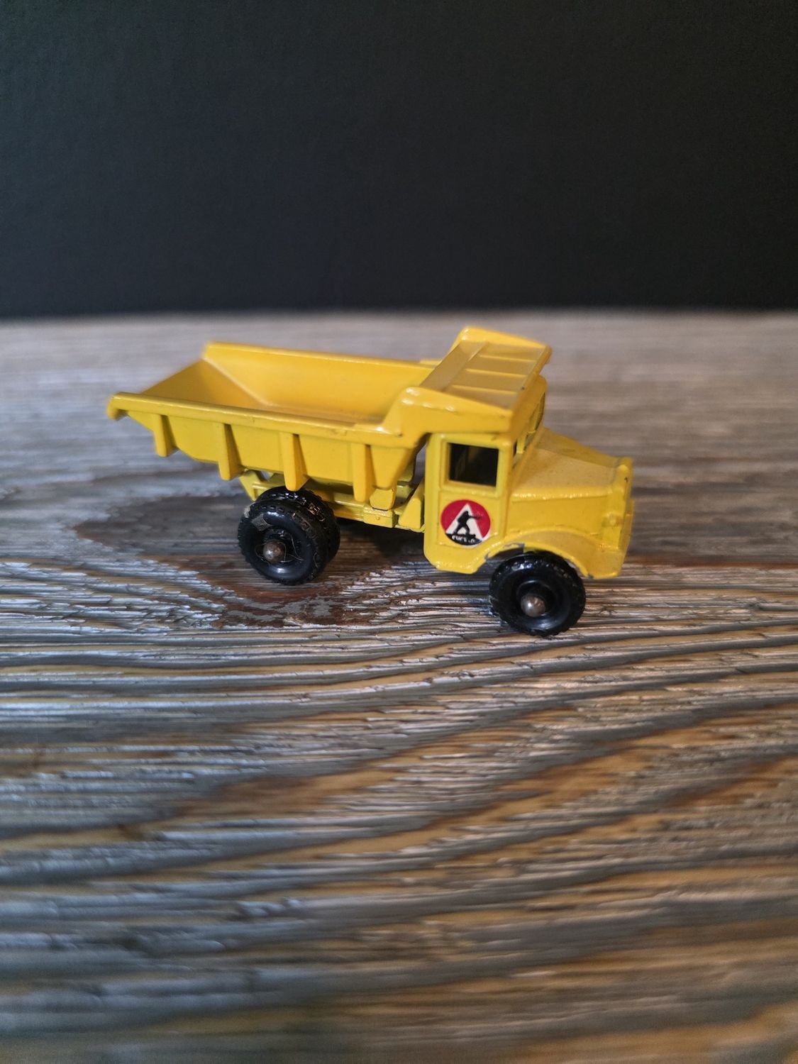 Vintage Matchbox Series No. 6B Euclid 6 Whl Quarry Dump Truck Lesney