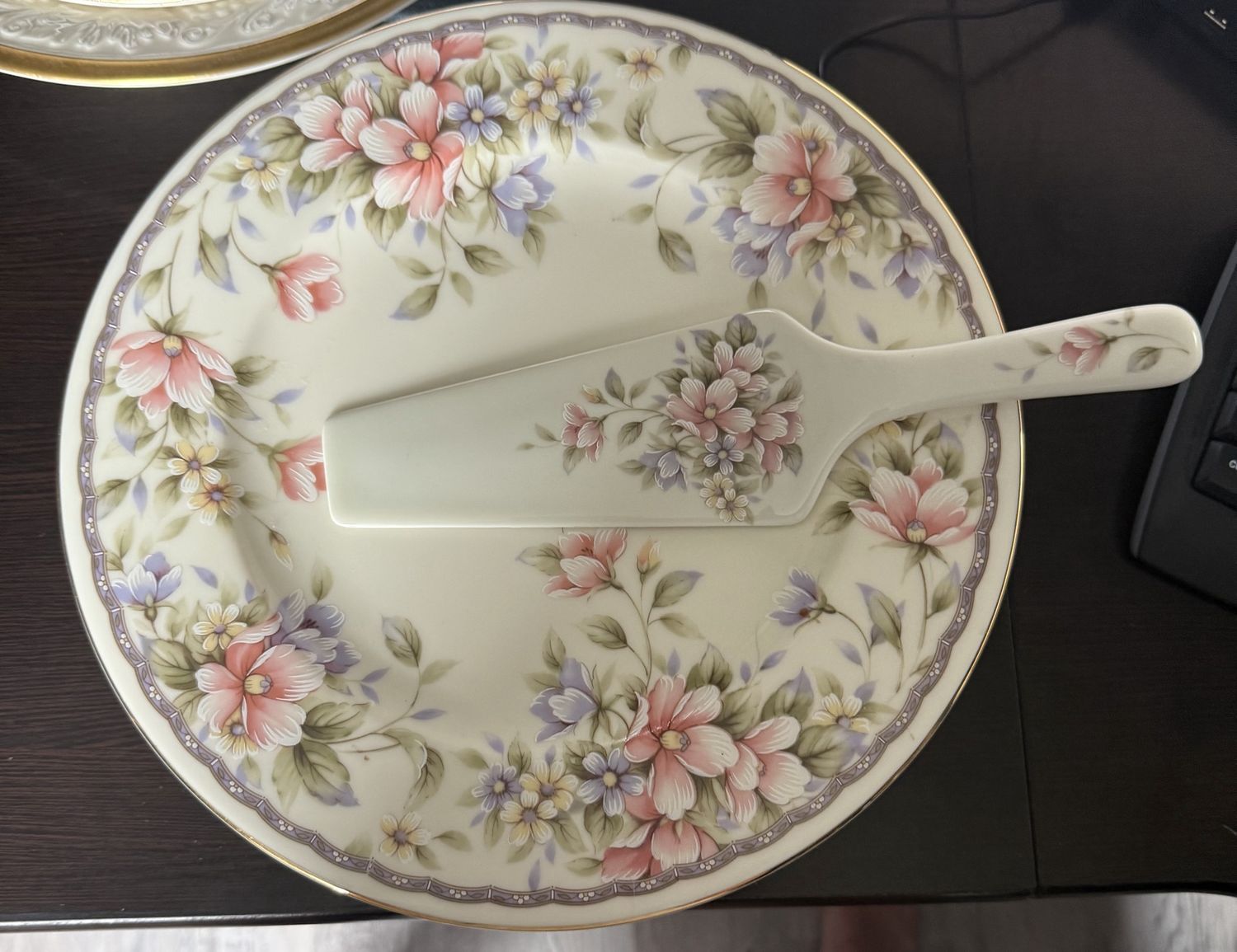 Vintage Floral Cake Plate Platter On Pedestal, Andrea by Sadek , Japan 11INCH