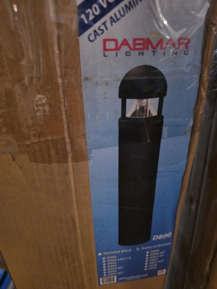 Dabmar Lighting D800-BZ D800BZ Powder Coated Cast Aluminum Bollard Bronze