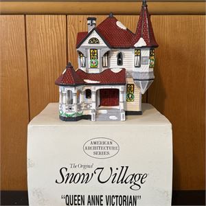 Dept 56 Snow Village &quot;Queen Anne Victorian&quot; House #5157-8 Original Box &amp; Light