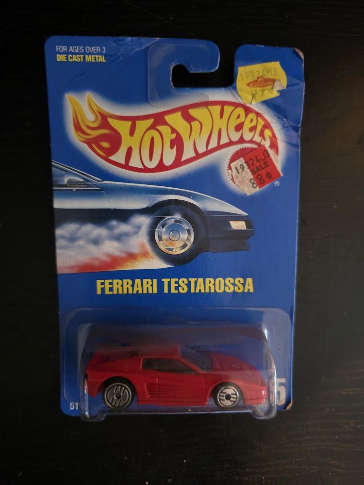 1990 Collectors Series Hot Wheels FERRARI TESTAROSSA #35 - Red matchbox