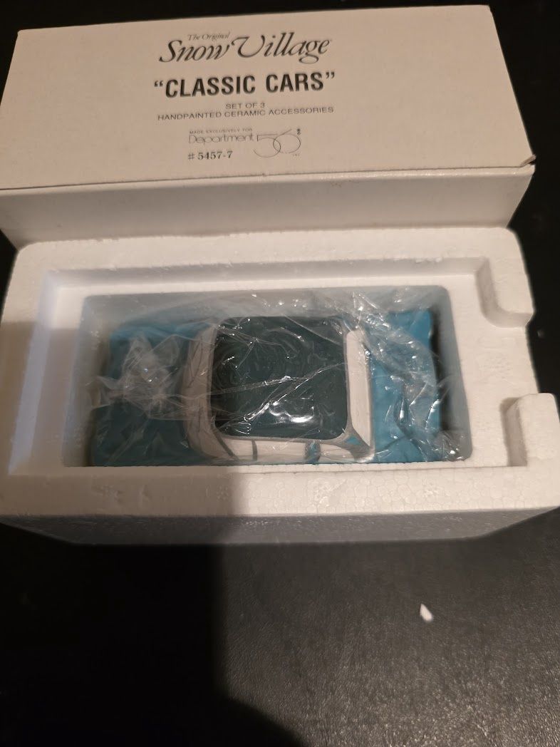 Dept 56 Snow Village Classic Cars 54577 Green Blue