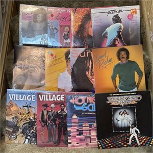 Village People, Donna Summers, Lionel Richie and More LOT OF 12 VINYL