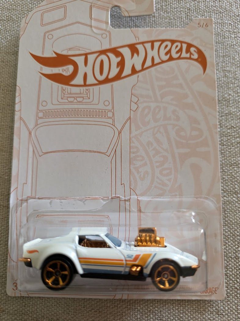 Hot Wheels '68 Corvette Gas Monkey Garage 52nd Anniversary Diecast 1/64