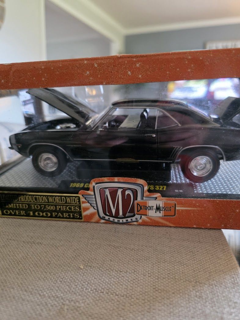 M2 MACHINES 1969 CHEVY CAMARO R/S 327 1/24 SCALE DIECAST BLACK NIB LIMITED