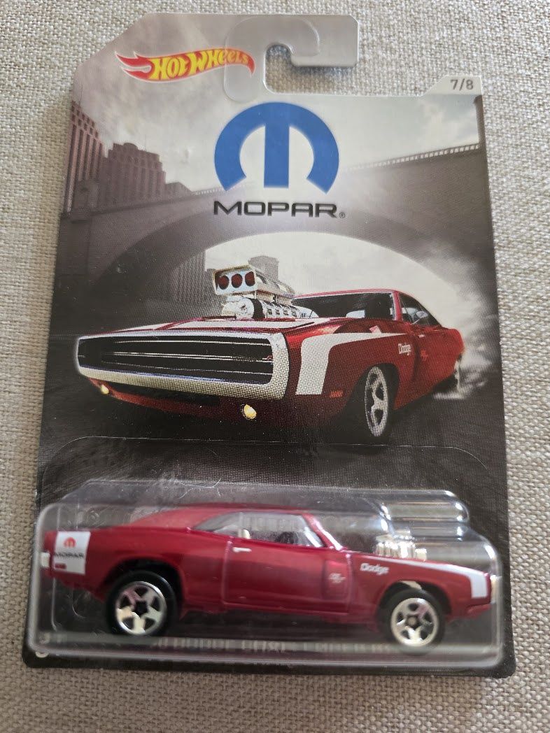 Hot Wheels MOPAR Red '70 Dodge CHALLENGER R/T #7/8