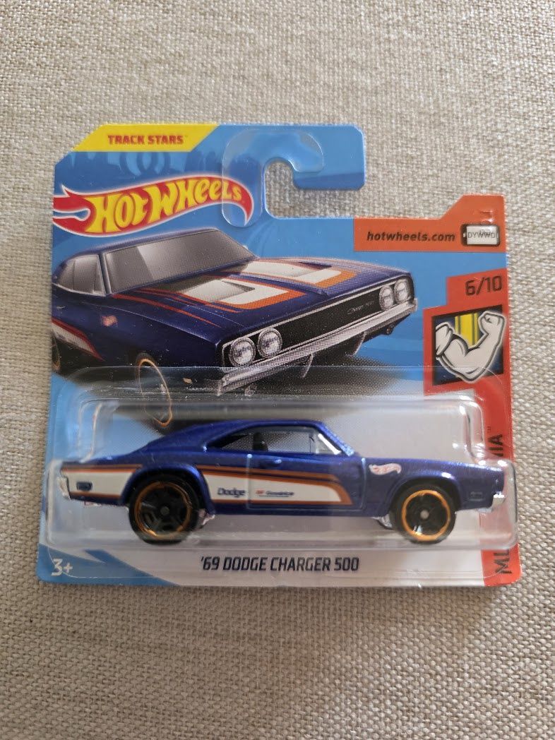 Hot Wheels MUSCLE MANIA '69 Dodge Charger Daytona Track Stars