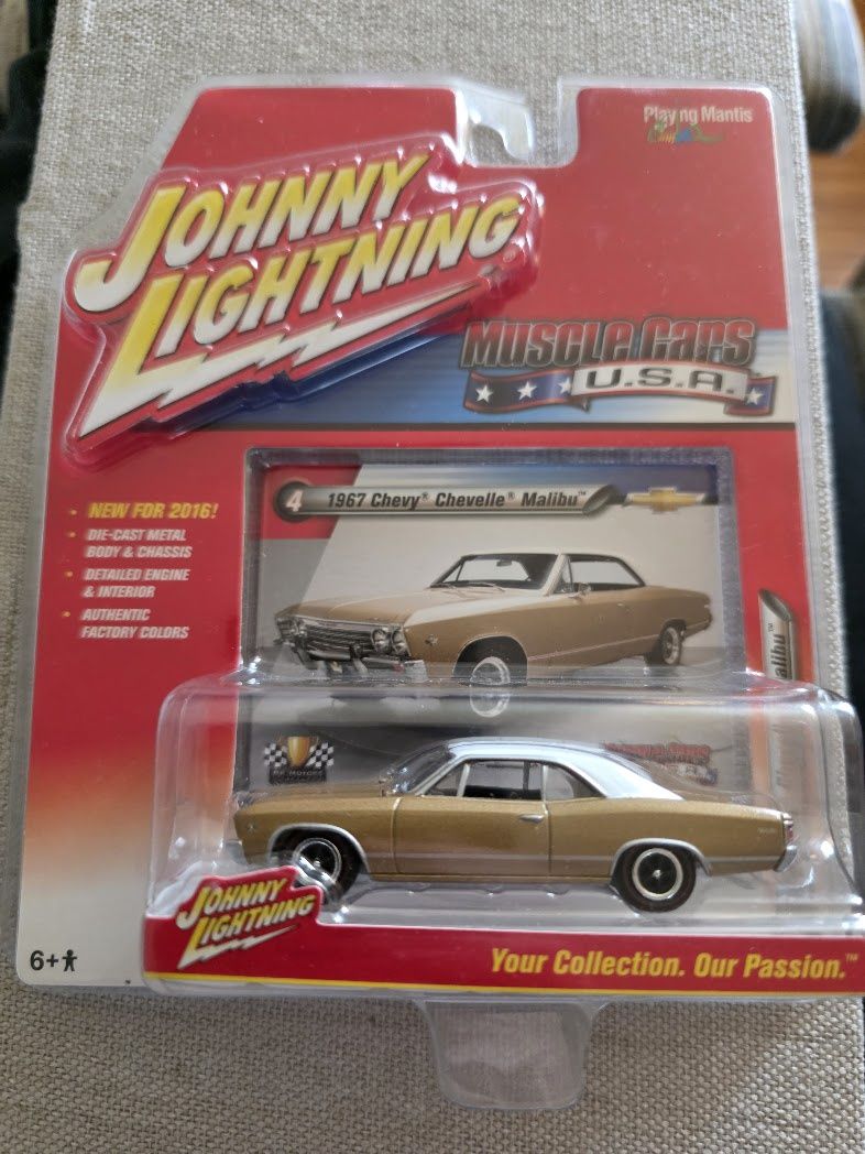 Johnny Lightning Muscle Cars USA 67 Chevy Chevelle Malibu 1:64