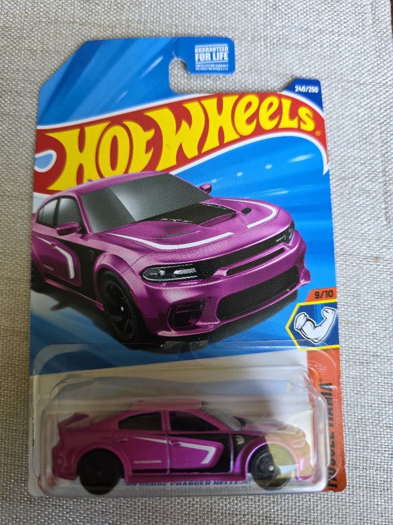 Hot Wheels '20 Dodge Charger Hellcat Muscle Mania Pink 1:64 Diecast Car