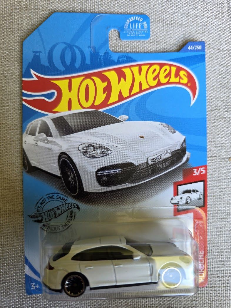 2020 Hot Wheels Porsche Panamera Turbo S E-Hybrid Sport Turismo White Porsche