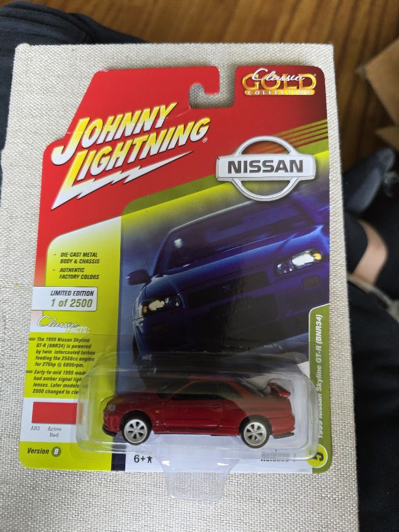 Johnny Lightning '99 Nissan Skyline GT-R BNR34 Red 2018 Classic Gold Release