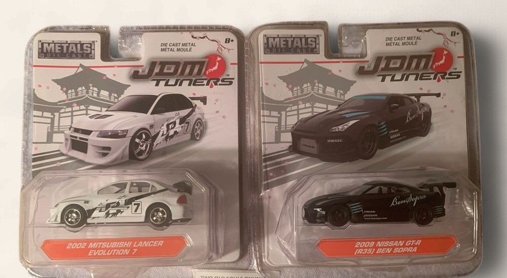 Jada Toys DM Tuners Series Diecast Cars 2002 Mitsubishi Lancer Evolution 7 2009 nissan gt-r
