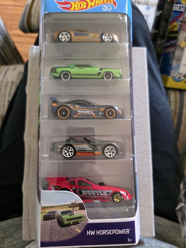 Hot Wheels HW Horsepower 5-Pack Diecast Cars Corvette Mustang Viper Cuda