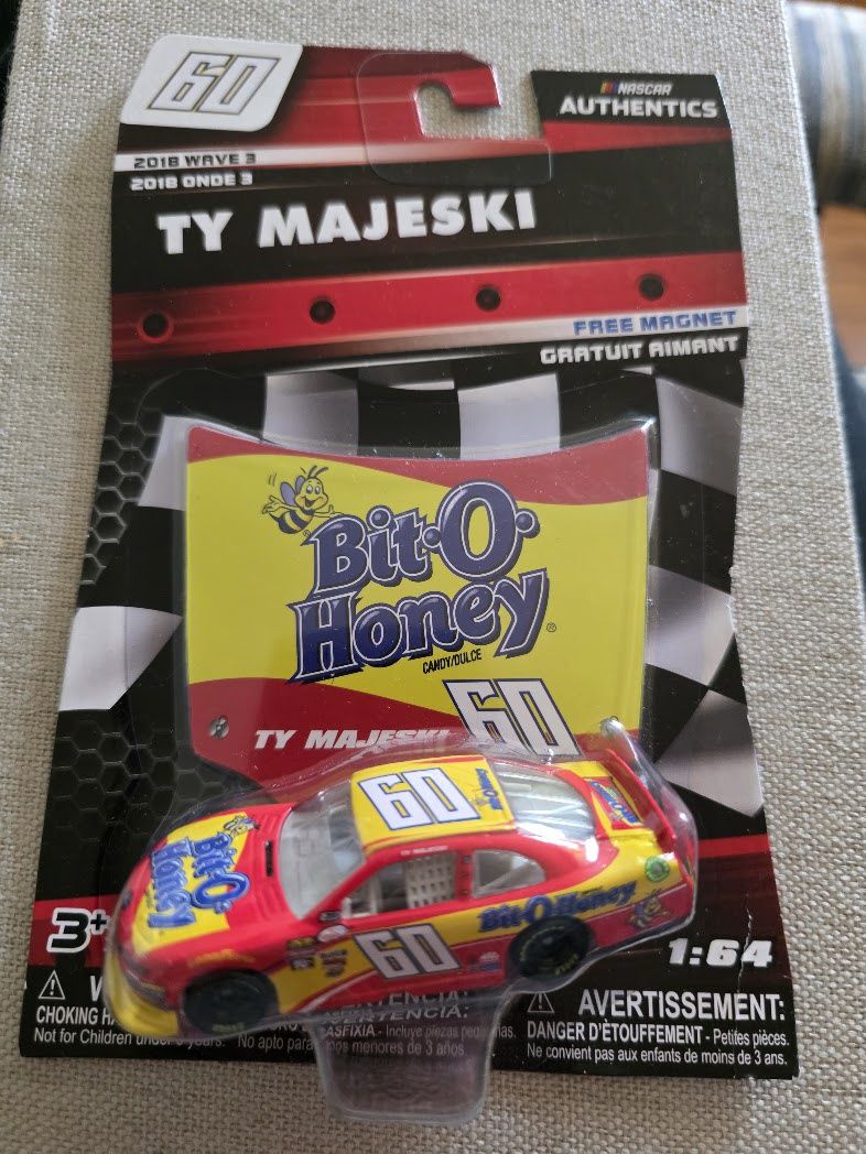 nascar 2018 Wave 3 Ty Majeski Bit O Honey 1/64 Authentics