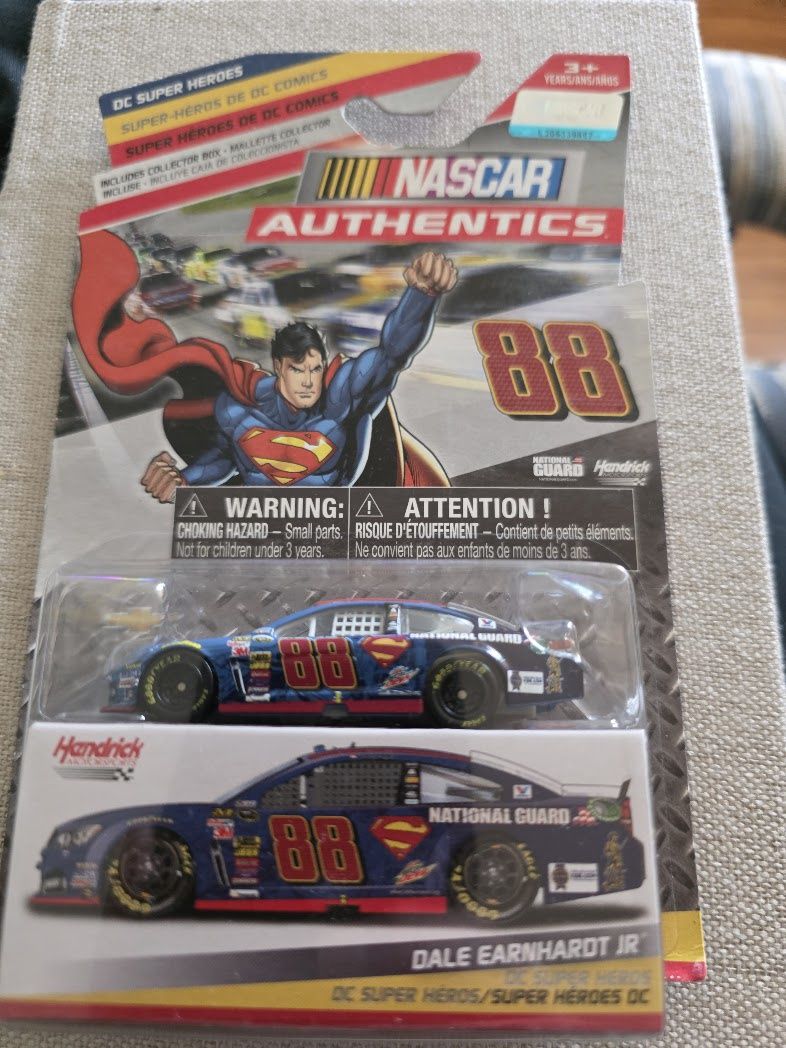 Dale Earnhardt Jr #88 Superman DC Super heroes NASCAR Authentics 2015 1:64