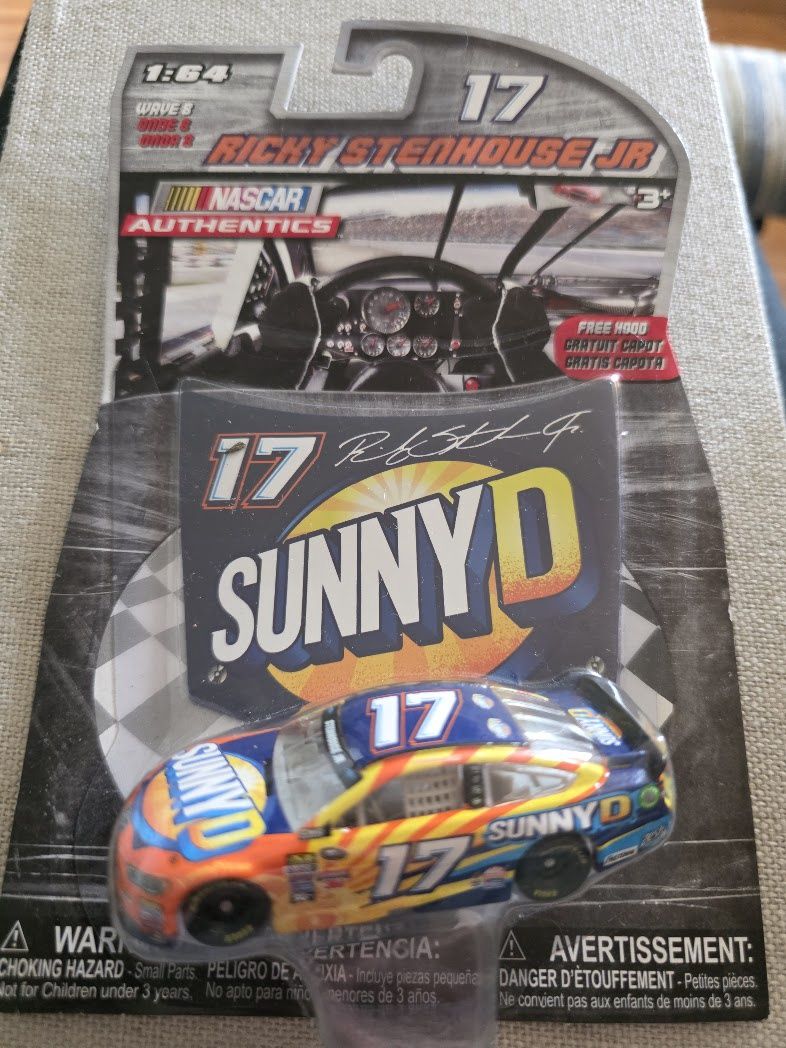 2016 #17 Ricky Stenhouse Jr. Wave 8 Nascar Authentics