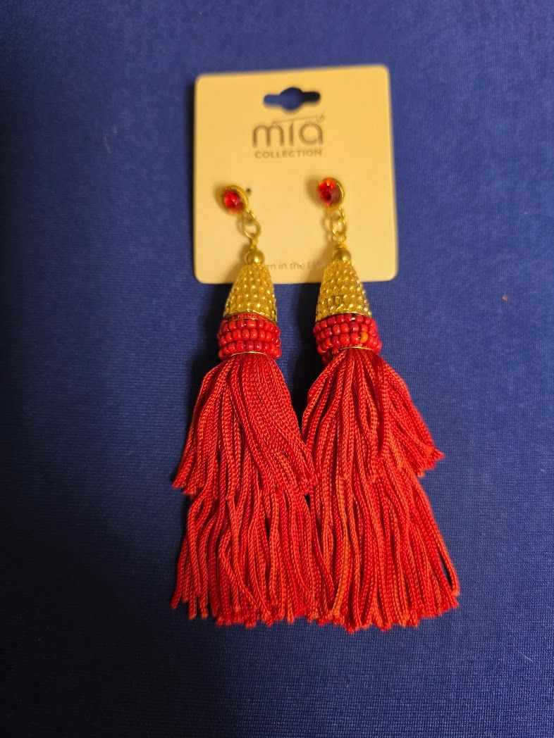 Mia Collection earrings tassel