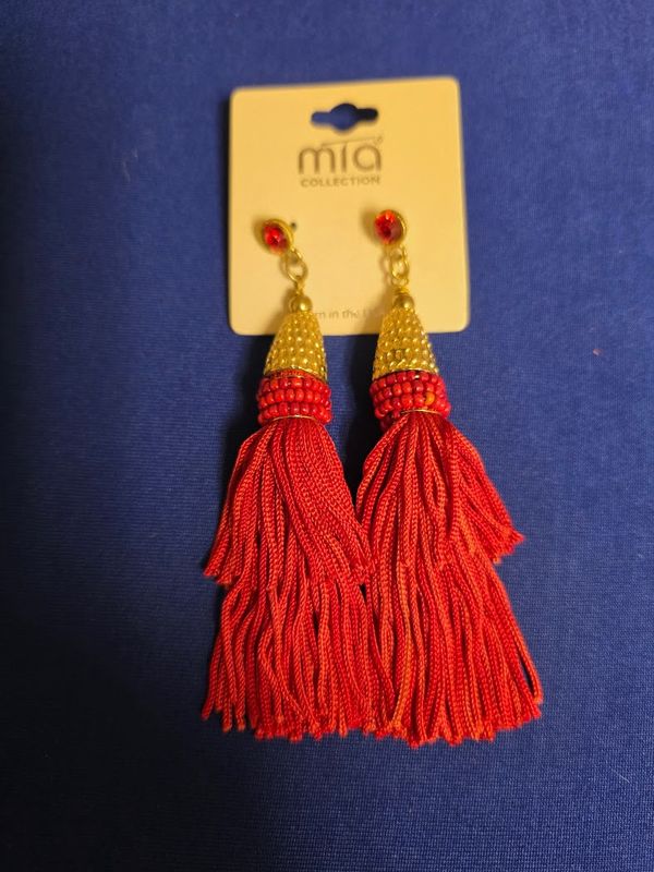 Mia Collection earrings tassel