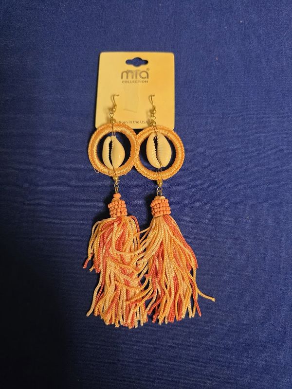 Mia collection Earrings Shell and Bead Dangle Tassel peach and pink