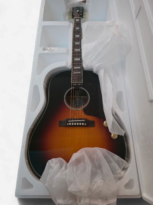 "Chibson" Guitar !!!!
