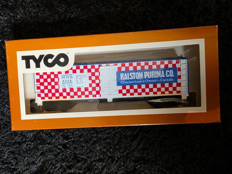 Vintage HO Scale TYCO Ralston Purina Billboard Freight Box Car
