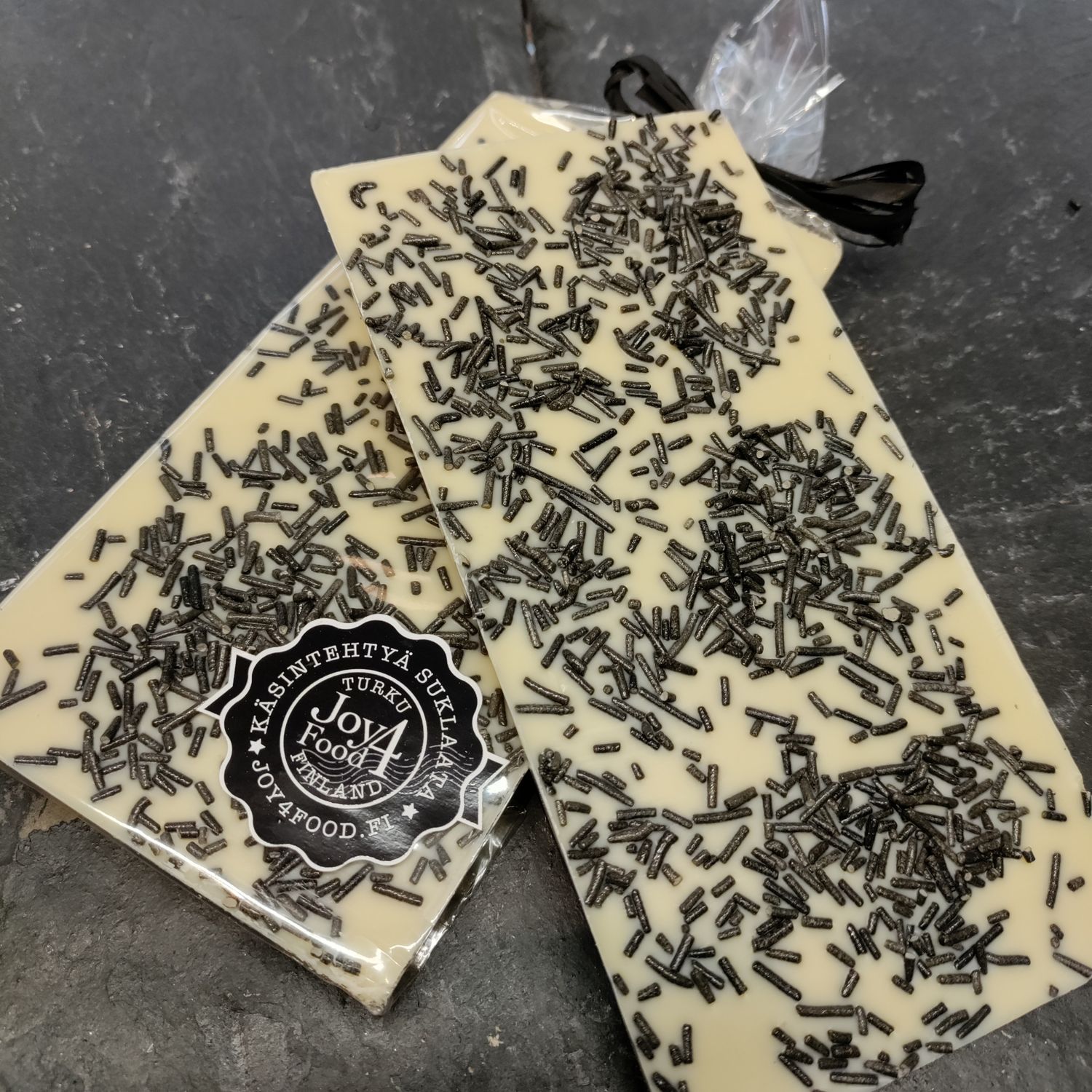 Valkosuklaa salmiakki