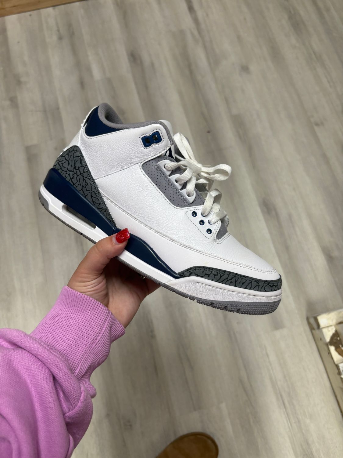 Size 10 Jordan 3 midnight navy used with box mens