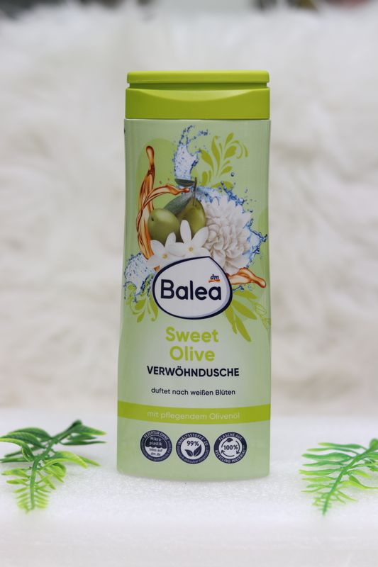 Natural Beauty verwöhnendes Duschgel, 300ml