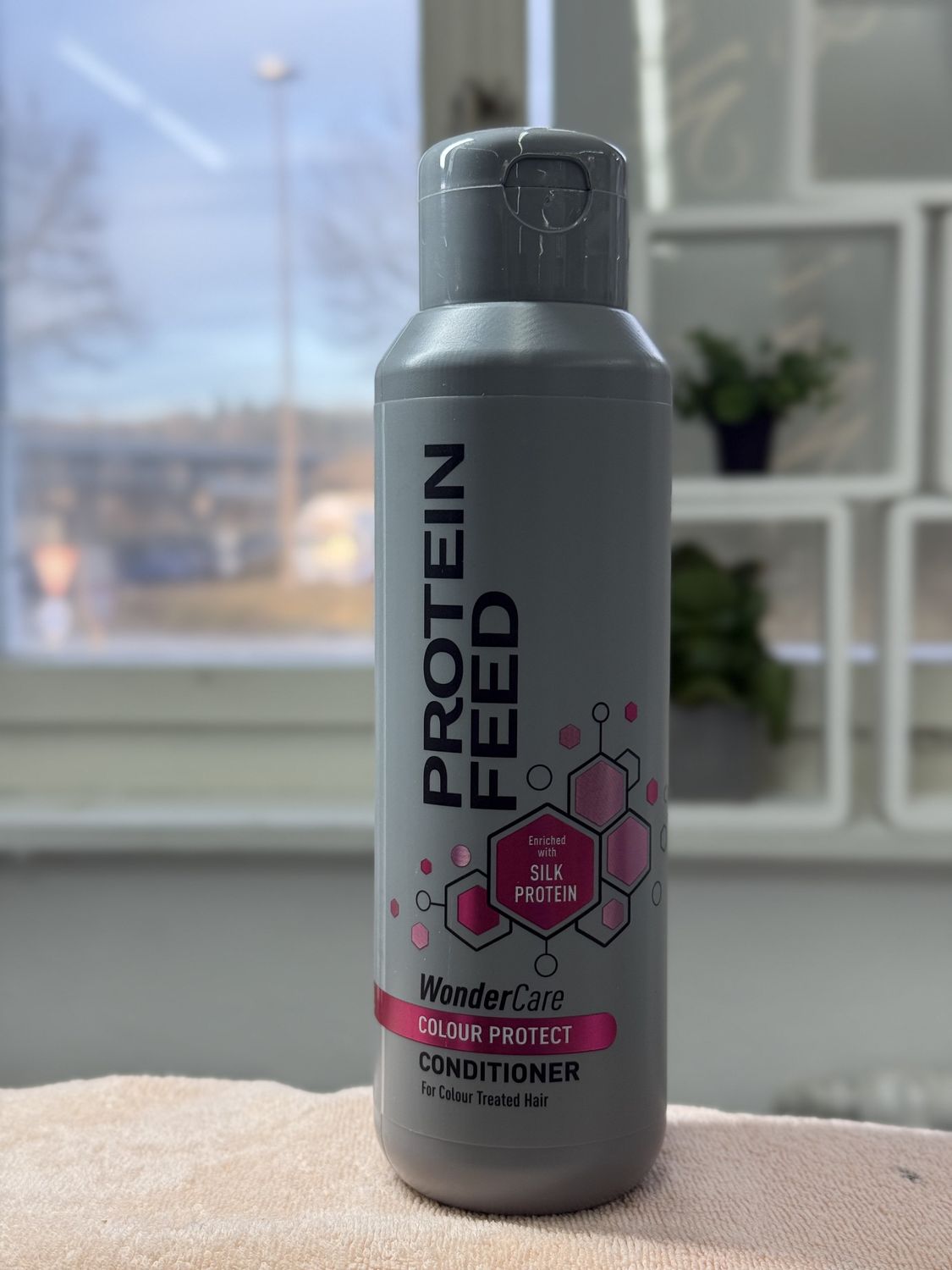 Protein feed with color protect conditioner, 500ml