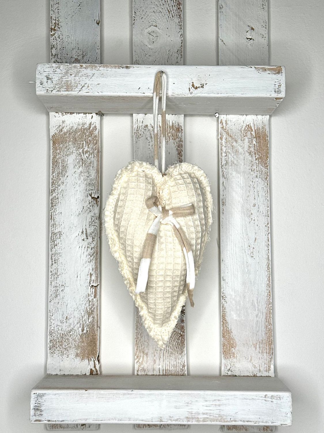 CUORE DECORATIVO DA APPENDERE , ALLUNGATO