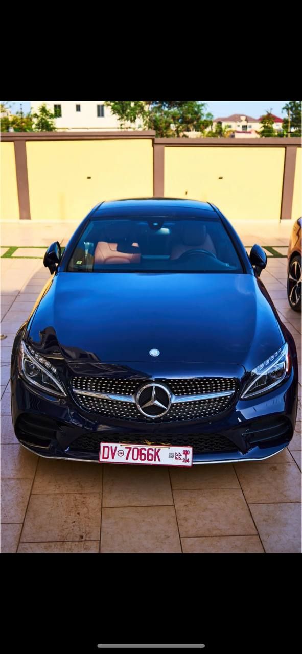 2017 MB C300 4MATIC