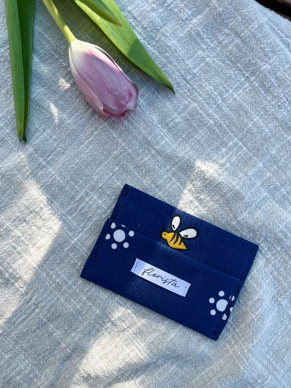 Etui na karty /BEE/