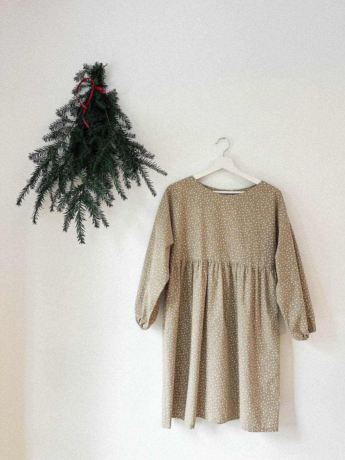 Sukienka BALOON /LATTE/