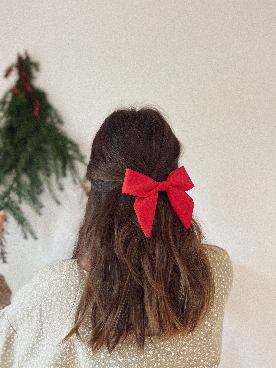 Klamra-kokarda do włosów /POINSETTIA/
